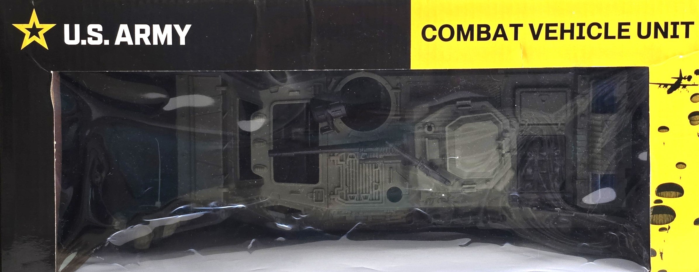 US Army Combat Vehicle Unit with 4-piece Toy Set, Weapon and Soldier 5+