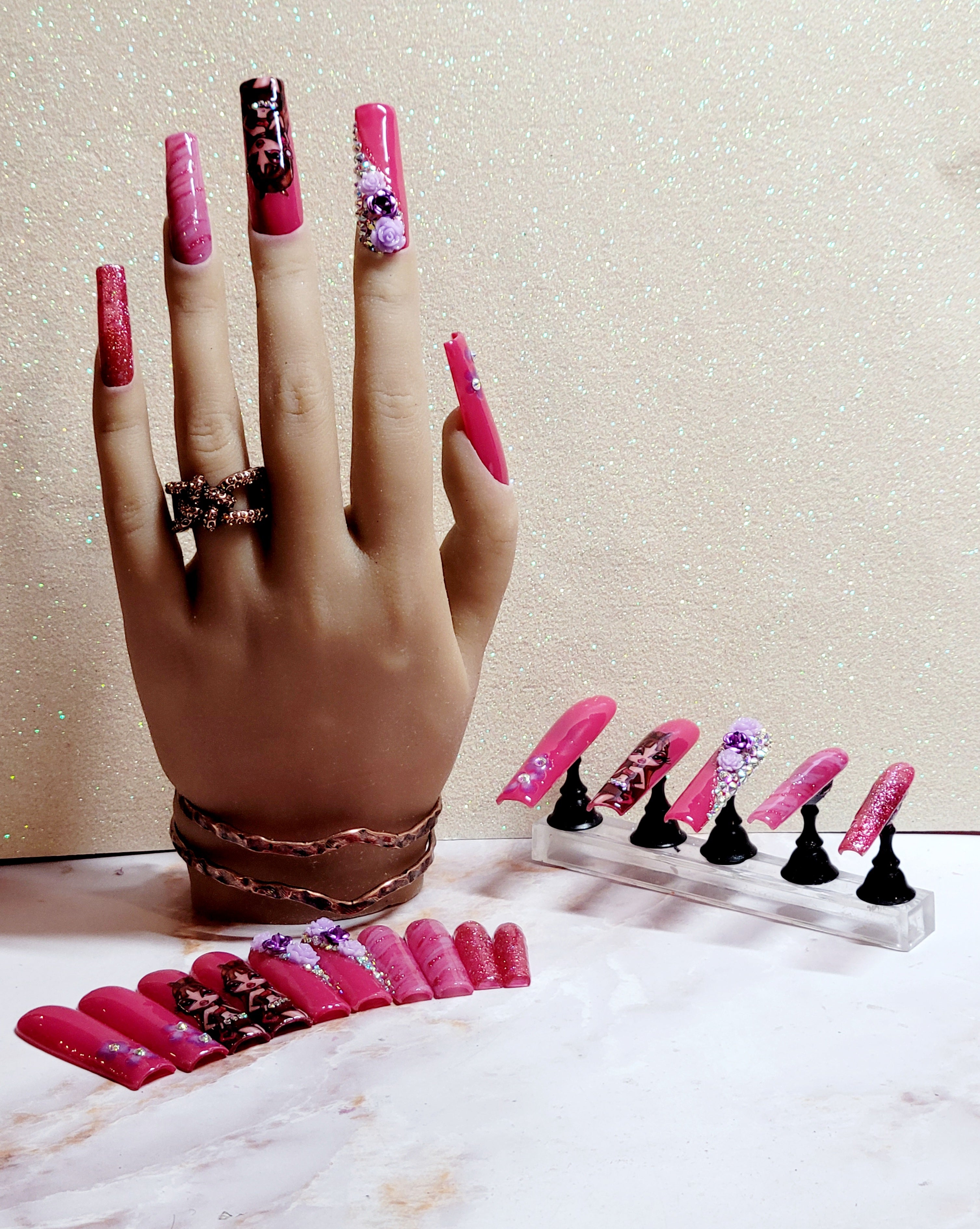 XXL Square Brat Design Press-Ons 20-24 pieces