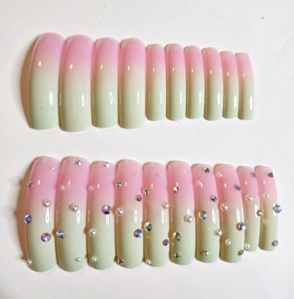 XL Square Curved Nail Set in Multiple Colors 20-24 pieces (A001 - A002)