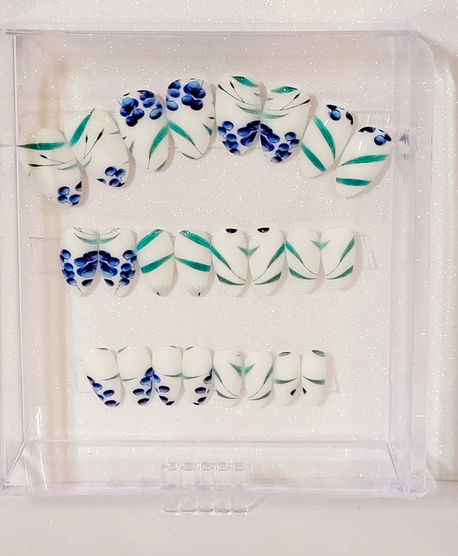 Short Almond Non-Custom Press-ons